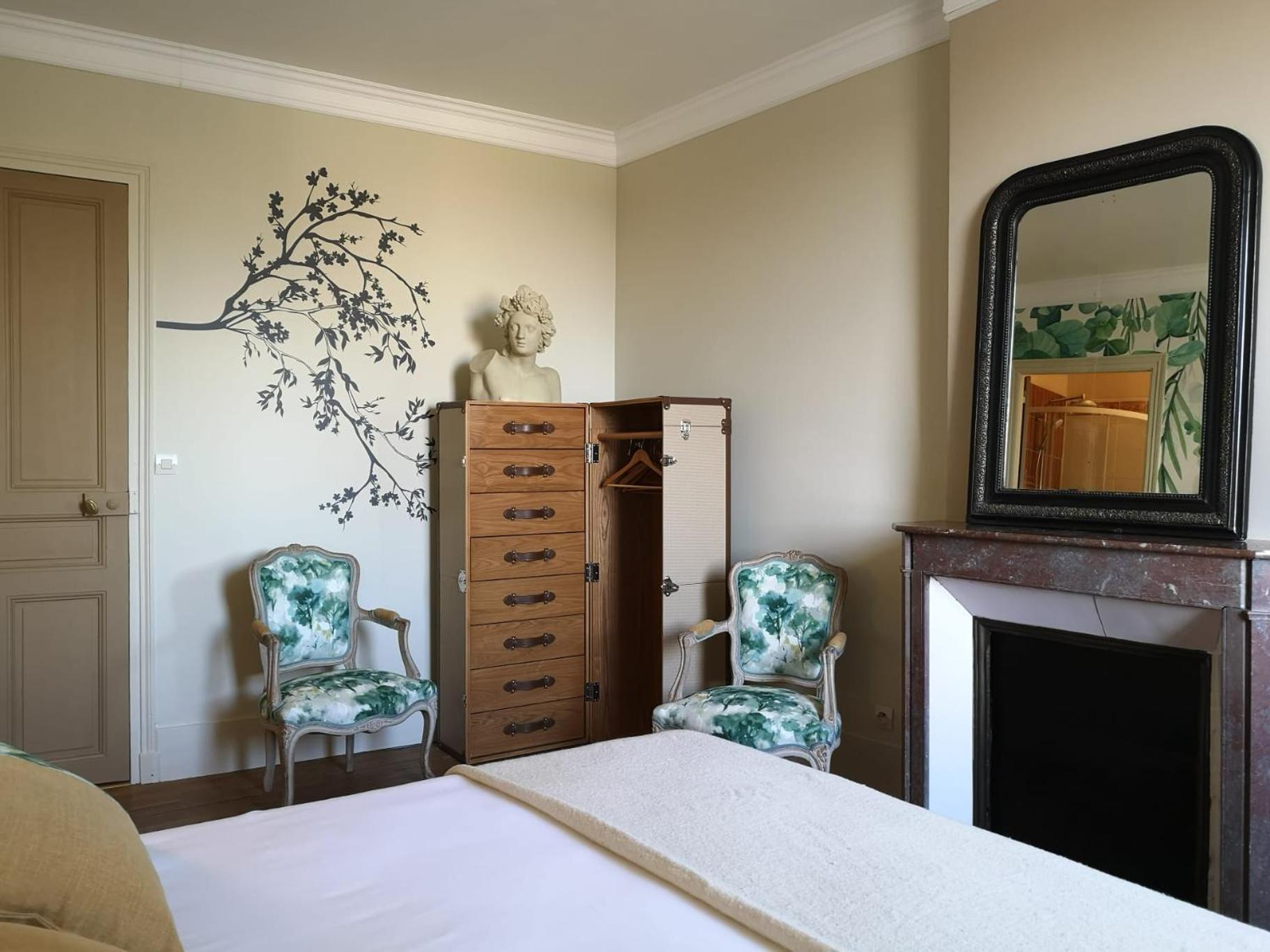 Bed and Breakfast Les Visages Des Tournelles Reims Exterior foto
