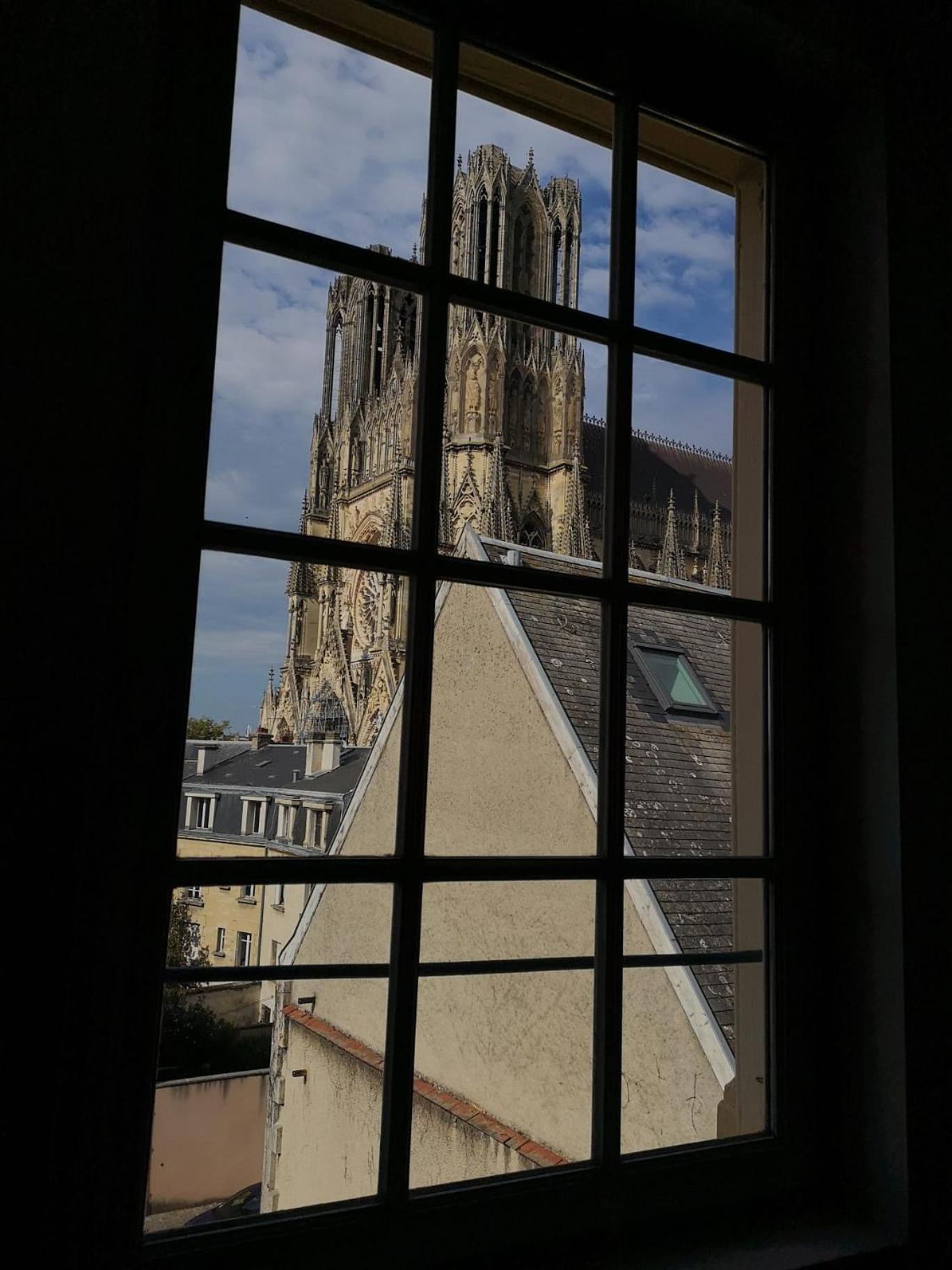 Bed and Breakfast Les Visages Des Tournelles Reims Exterior foto