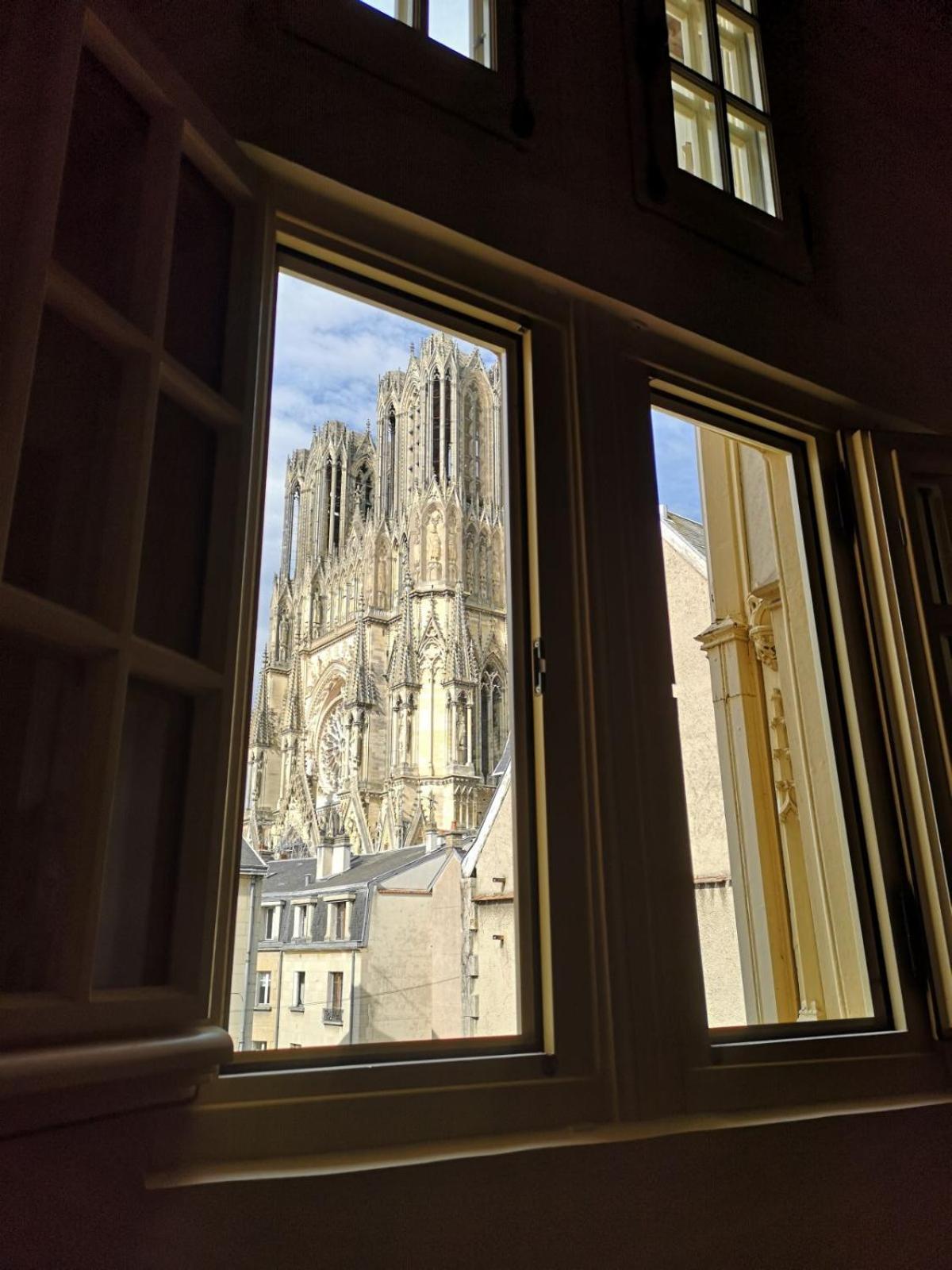 Bed and Breakfast Les Visages Des Tournelles Reims Exterior foto