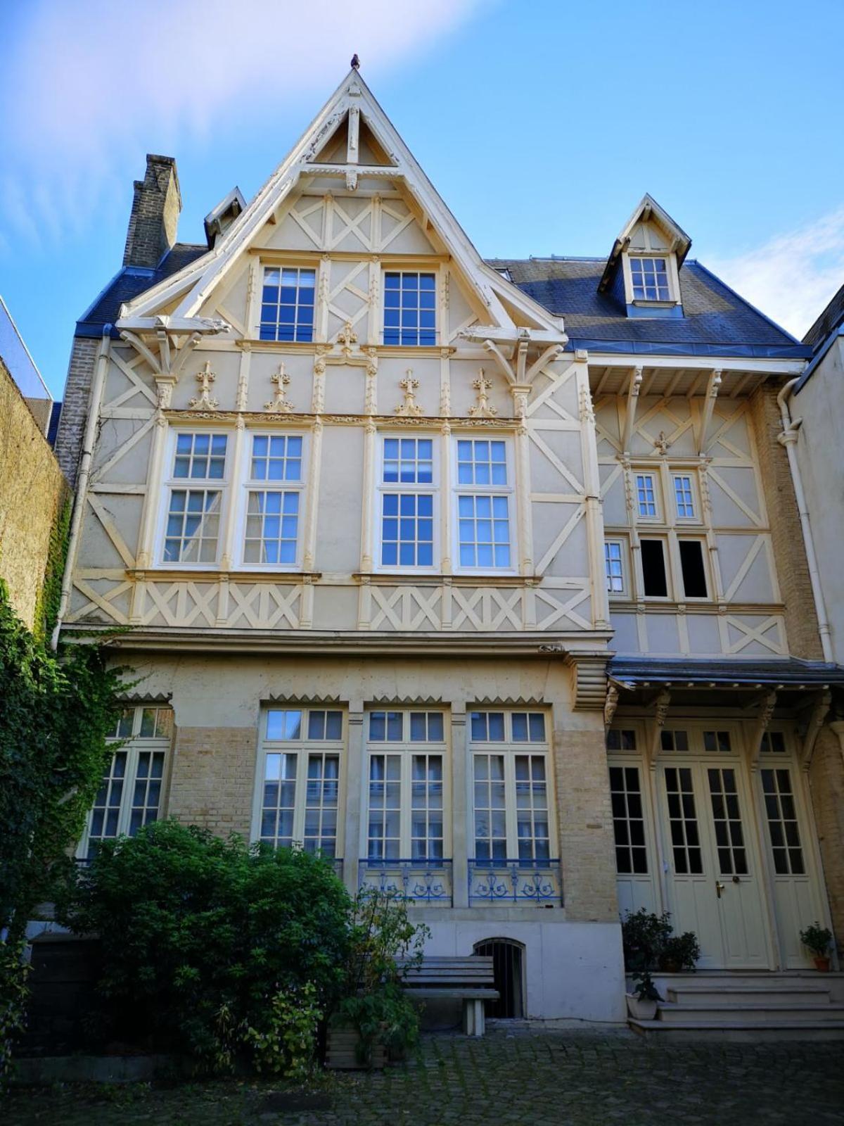 Bed and Breakfast Les Visages Des Tournelles Reims Exterior foto